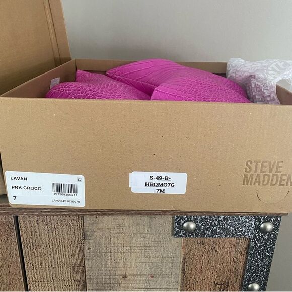 NIB Steve Madden Lavan Boots - Picture 2 of 8